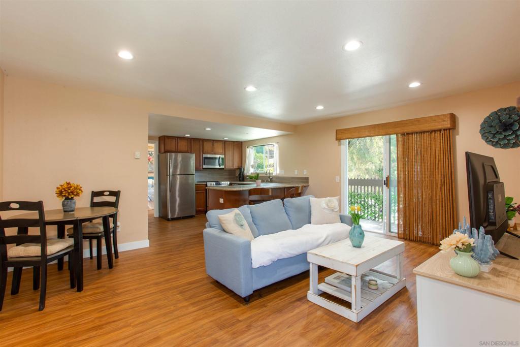 155 Rosebay Dr