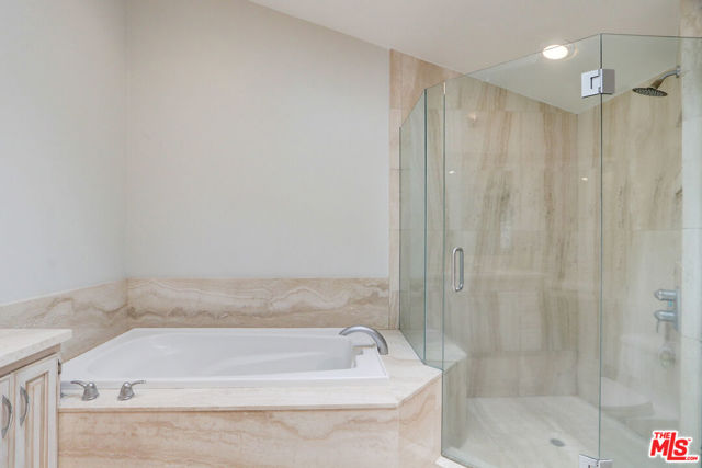 16314 Meadowridge Road, Encino CA: https://media.crmls.org/mediaz/045eea50-fd70-423d-b515-9ee1bfa9c845.jpg