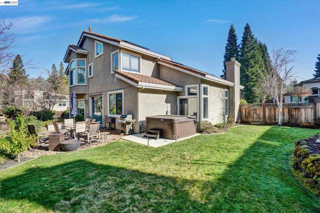 Image 8 of 58 For 36 Savona Ct