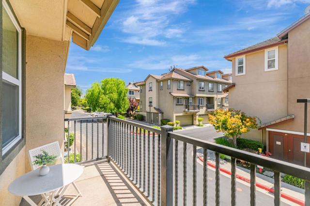 1156 Mckay Drive, San Jose CA: https://media.crmls.org/mediaz/0460208b-097a-4388-89b2-63858187106c.jpg
