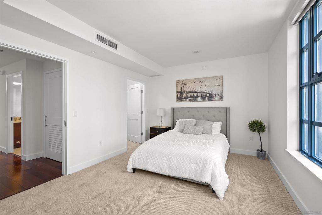 700 E Street - photo 15