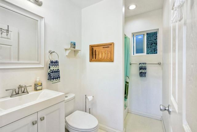 Detail Gallery Image 31 of 71 For 2507 Walinca Way, Vista,  CA 92084 - 4 Beds | 4 Baths