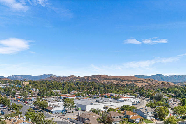 5720 Skyview Way, Agoura Hills CA: https://media.crmls.org/mediaz/046314b3-4e2f-4cb4-a0d6-44135fe2037f.jpg