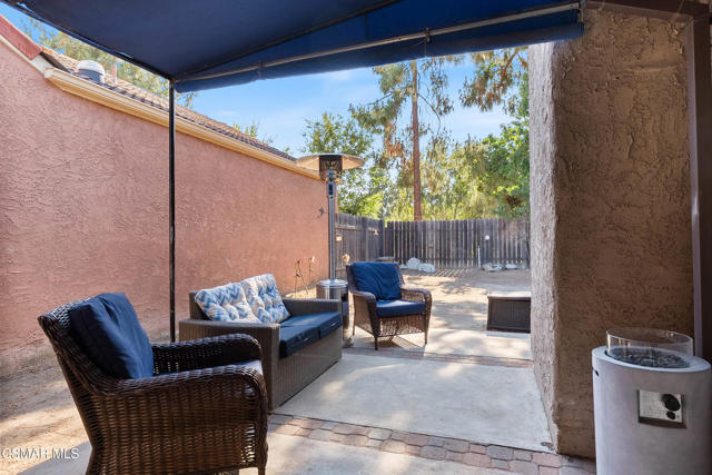 6691 Pecan Avenue, Moorpark CA: https://media.crmls.org/mediaz/0463b22e-558d-4048-8435-93d800e55570.jpg