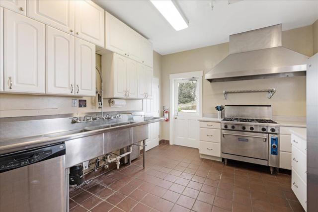 1258 San Andreas Road, Watsonville CA: https://media.crmls.org/mediaz/0464bc00-290e-4db4-b335-f73d7f3b2c2c.jpg