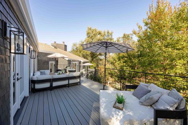 5 Oak Forest Court, Portola Valley CA: https://media.crmls.org/mediaz/0465e856-1f02-4147-96b0-d405e596284c.jpg