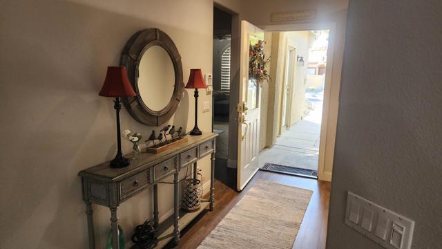 1002 Alta Cresta, Palm Springs CA: https://media.crmls.org/mediaz/0466657f-9c1c-425b-9928-8912bd4785ea.jpg