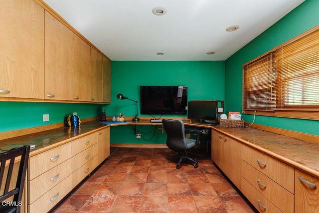 Detail Gallery Image 44 of 45 For 1300 Meadowbrook Rd, Altadena,  CA 91001 - 3 Beds | 2 Baths