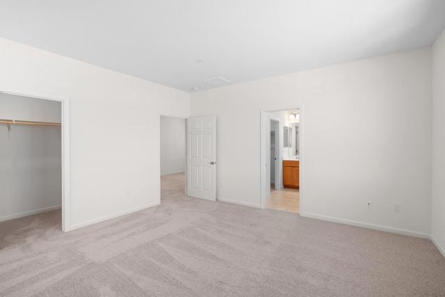 2250 Gladiola Drive, Hollister CA: https://media.crmls.org/mediaz/0466e7e0-c8c2-4905-8d33-58bba7e3aad6.jpg