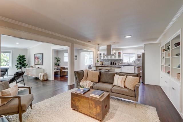 Detail Gallery Image 5 of 37 For 1255 Oak Circle Dr, Glendale,  CA 91208 - 3 Beds | 2 Baths