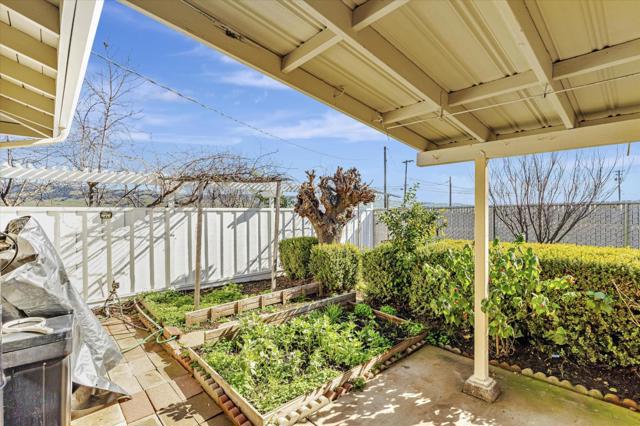 7381 Furlong Avenue, Gilroy CA: https://media.crmls.org/mediaz/046707fb-e6c8-49cf-aa05-1a4f255dd1cc.jpg