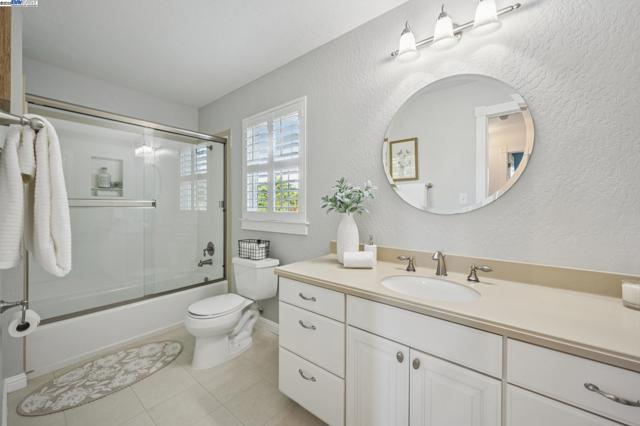 3801 Mohr Ave, Pleasanton CA: https://media.crmls.org/mediaz/046751d2-b165-4030-9509-095ebdca1768.jpg