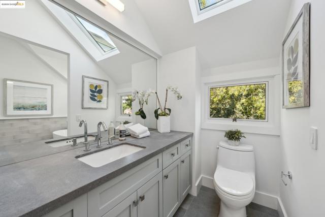 Image 38 of 60 For 5980 Harbord Dr