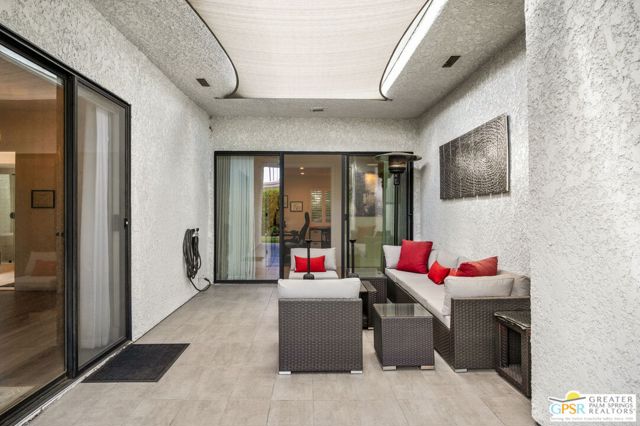 87 Magdalena Drive, Rancho Mirage CA: https://media.crmls.org/mediaz/046769aa-5b8c-44f4-8061-a9cafe1b1bd0.jpg