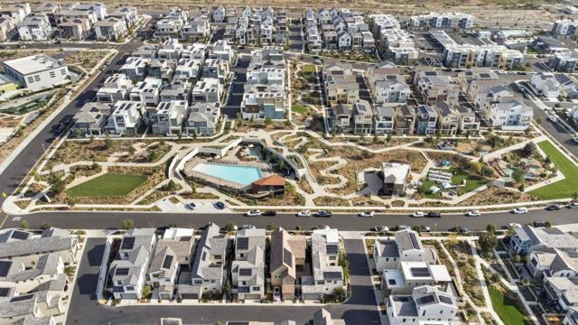 202 Keeper, Irvine CA: https://media.crmls.org/mediaz/04677060-19a7-410b-beba-1b1d9ac9ca70.jpg