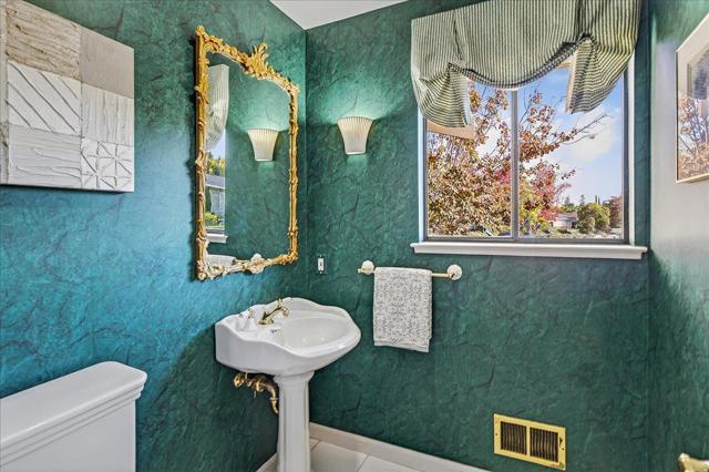 20802 SEVILLA Lane, Saratoga CA: https://media.crmls.org/mediaz/0467d8fd-a48f-4a24-a9b6-bfdd5c4ccae7.jpg