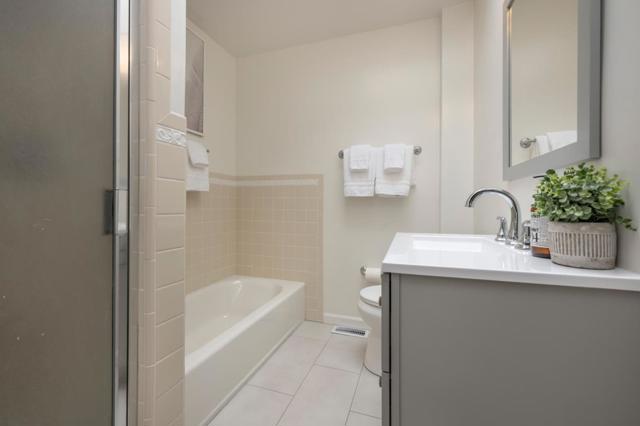 1827 Quintara Street, San Francisco CA: https://media.crmls.org/mediaz/0467f619-ee3b-45ce-b324-0a79ecee832e.jpg