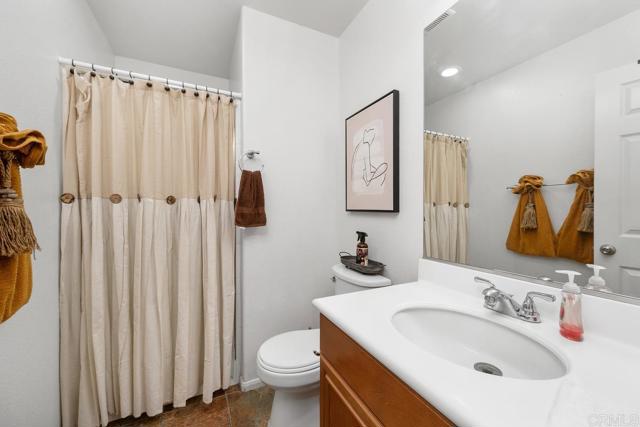 Detail Gallery Image 13 of 34 For 534 Wildrye Ct, Hemet,  CA 92543 - 6 Beds | 3 Baths