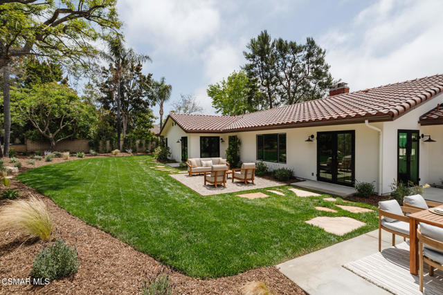 1207 Westridge Drive, Ventura CA: https://media.crmls.org/mediaz/046a7b24-d9fe-4ea7-9bc3-4accb503de73.jpg