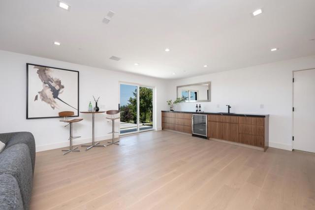 3964 Jefferson Avenue, Redwood City CA: https://media.crmls.org/mediaz/046a8a51-fc49-4af5-9da2-54f8828a99b0.jpg