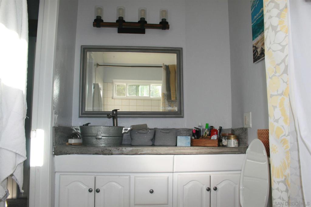 5777 Gaines St - photo 6