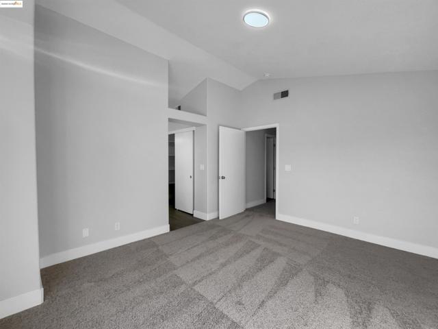 1176 Shadowcliff Ct, Brentwood CA: https://media.crmls.org/mediaz/046c2dc1-6ba5-4be4-be6c-2eed0b7493fc.jpg