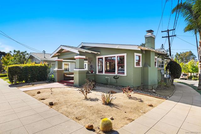 4194 Stephens, San Diego CA: https://media.crmls.org/mediaz/046cc6a0-546b-4aaf-ad74-3db8ca245774.jpg