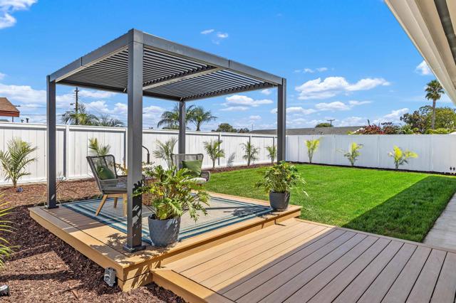 5284 Winthrop St, San Diego CA: https://media.crmls.org/mediaz/046cf79c-a722-4681-8e8c-2ecca12fa78d.jpg