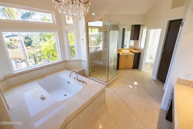 32715 Pacifica Court, Westlake Village CA: https://media.crmls.org/mediaz/046d5894-5926-448a-a72e-c53776b634b4.jpg