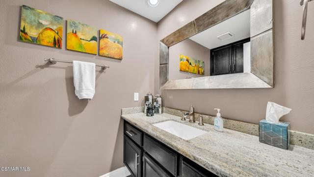 30972 Minute Man Way, Westlake Village CA: https://media.crmls.org/mediaz/046e4984-481c-4f83-afe7-3a64c71ba482.jpg