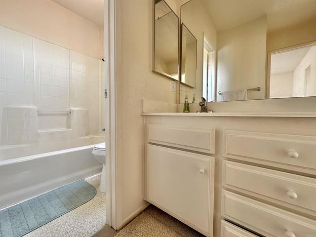Detail Gallery Image 15 of 25 For 579 via La Paloma, Chula Vista,  CA 91910 - 4 Beds | 3 Baths