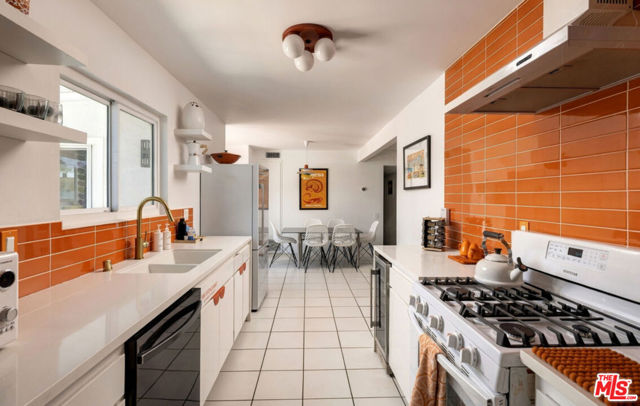 2256 N Victoria Road, Palm Springs, CA 92262