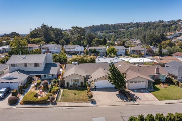 855 Mosswood Lane, Millbrae CA: https://media.crmls.org/mediaz/046ef541-07c5-4dc2-9f51-2b694c1e9020.jpg