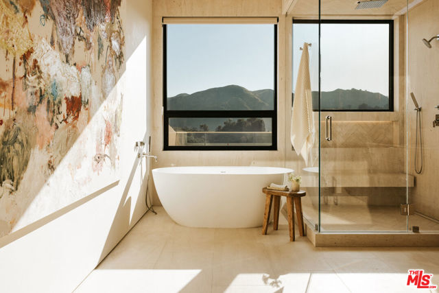 13674 Bayliss Road, Los Angeles CA: https://media.crmls.org/mediaz/046fc33b-9412-4a9e-800f-36b2e33593cb.jpg