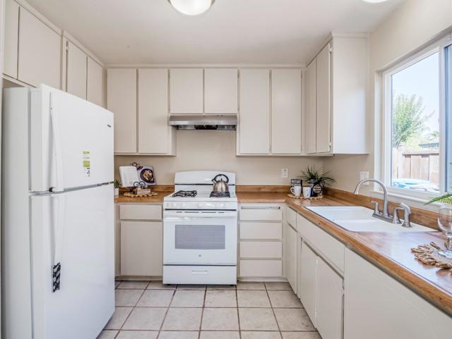 9038 Church Street, Gilroy CA: https://media.crmls.org/mediaz/046fed66-5496-4678-99aa-1ea5bb86c2f5.jpg
