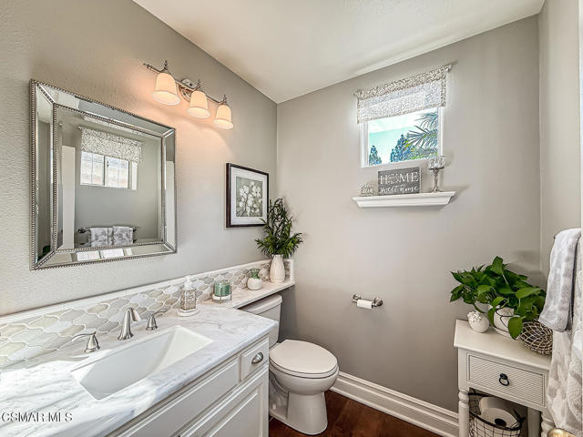 11535 Northdale Drive, Moorpark CA: https://media.crmls.org/mediaz/04707965-b50b-4ef5-a484-037c8481aa19.jpg