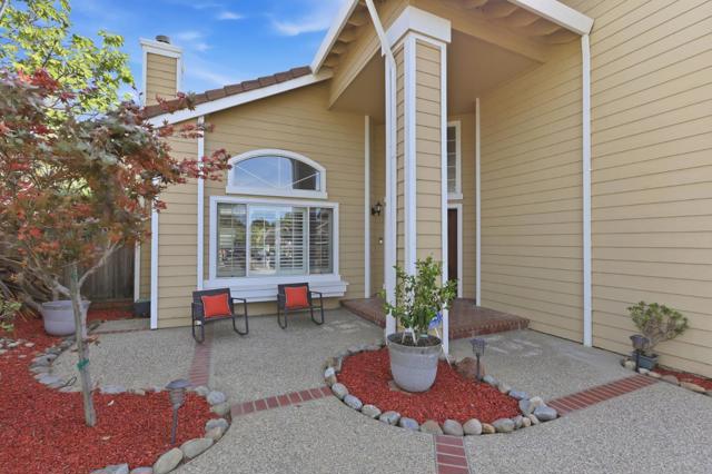 4168 Pinot Gris Way, San Jose CA: https://media.crmls.org/mediaz/04707af7-4258-4950-92c9-c1439b09cf87.jpg