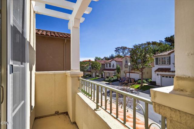 Detail Gallery Image 33 of 66 For 931 Corte Augusta, Camarillo,  CA 93010 - 3 Beds | 2/1 Baths