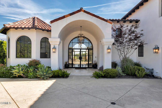 45 Valley Vista Drive, Camarillo CA: https://media.crmls.org/mediaz/0471847e-d873-4c8a-b405-6ce62646c078.jpg