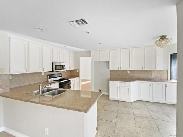 MLS #250041902SD image #13