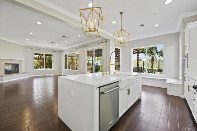 Detail Gallery Image 9 of 75 For 1717 Playa Vista, San Marcos,  CA 92078 - 4 Beds | 4 Baths