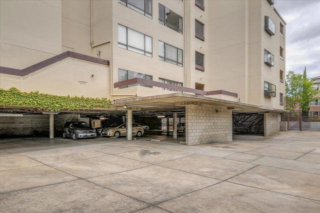 410 Sheridan Avenue, Palo Alto CA: https://media.crmls.org/mediaz/0472264d-da3b-4145-a5f2-641c7f15d430.jpg