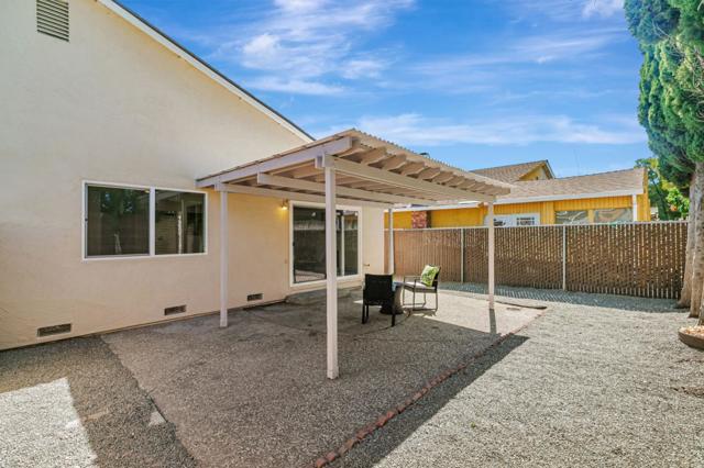 633 Easton Drive, San Jose CA: https://media.crmls.org/mediaz/0473b0f6-d88d-4a18-a691-2b17801ecba3.jpg