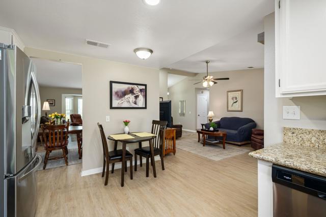44125 Calico Circle, La Quinta CA: https://media.crmls.org/mediaz/0473e5a2-4b12-4369-b835-a6de262560d7.jpg
