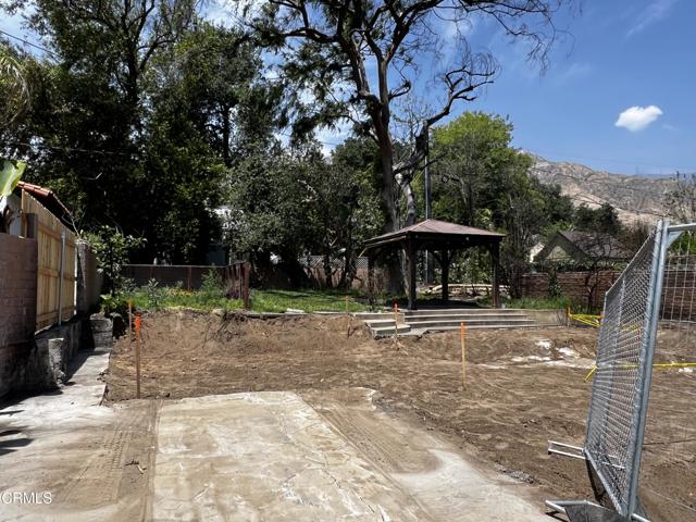 1357 El Corto Drive, Altadena CA: https://media.crmls.org/mediaz/04742b2f-52d9-4354-bfec-adefe05d7cb6.jpg