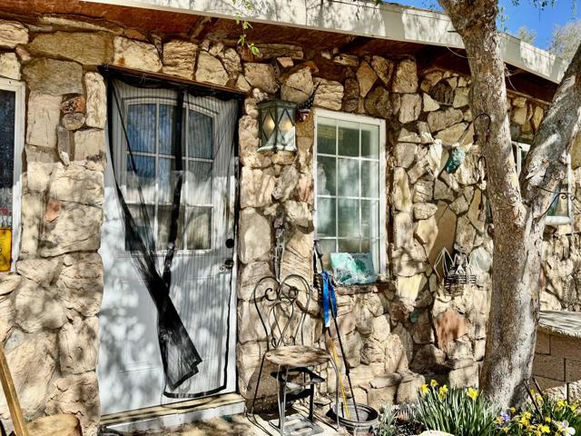 45860 Coyote Street, Banning CA: https://media.crmls.org/mediaz/04742e96-82f2-41ef-af14-01b9778c397f.jpg
