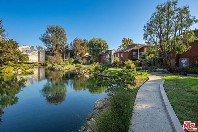 4628 Maytime Lane, Culver City CA: https://media.crmls.org/mediaz/04744fe5-e323-4005-94bd-345ac91a327f.jpg