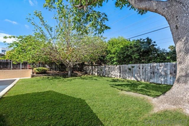 4413 Mount Castle Ave, San Diego CA: https://media.crmls.org/mediaz/04747deb-a394-447a-be70-949139899b4e.jpg