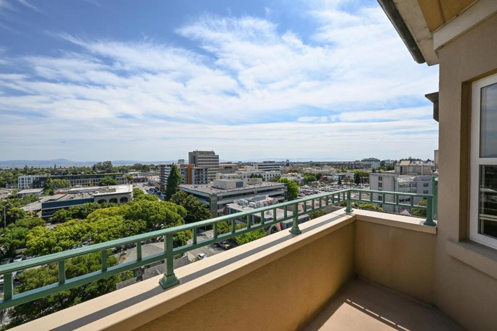 1 Baldwin Avenue #1008