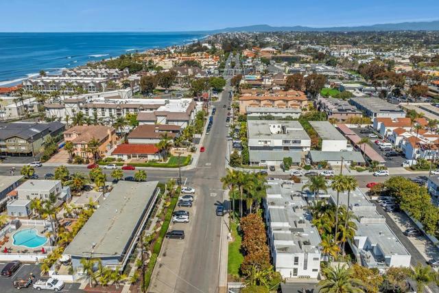 317 Pine Ave, Carlsbad CA: https://media.crmls.org/mediaz/04755e70-0a4f-449c-aa85-1a12458c7672.jpg